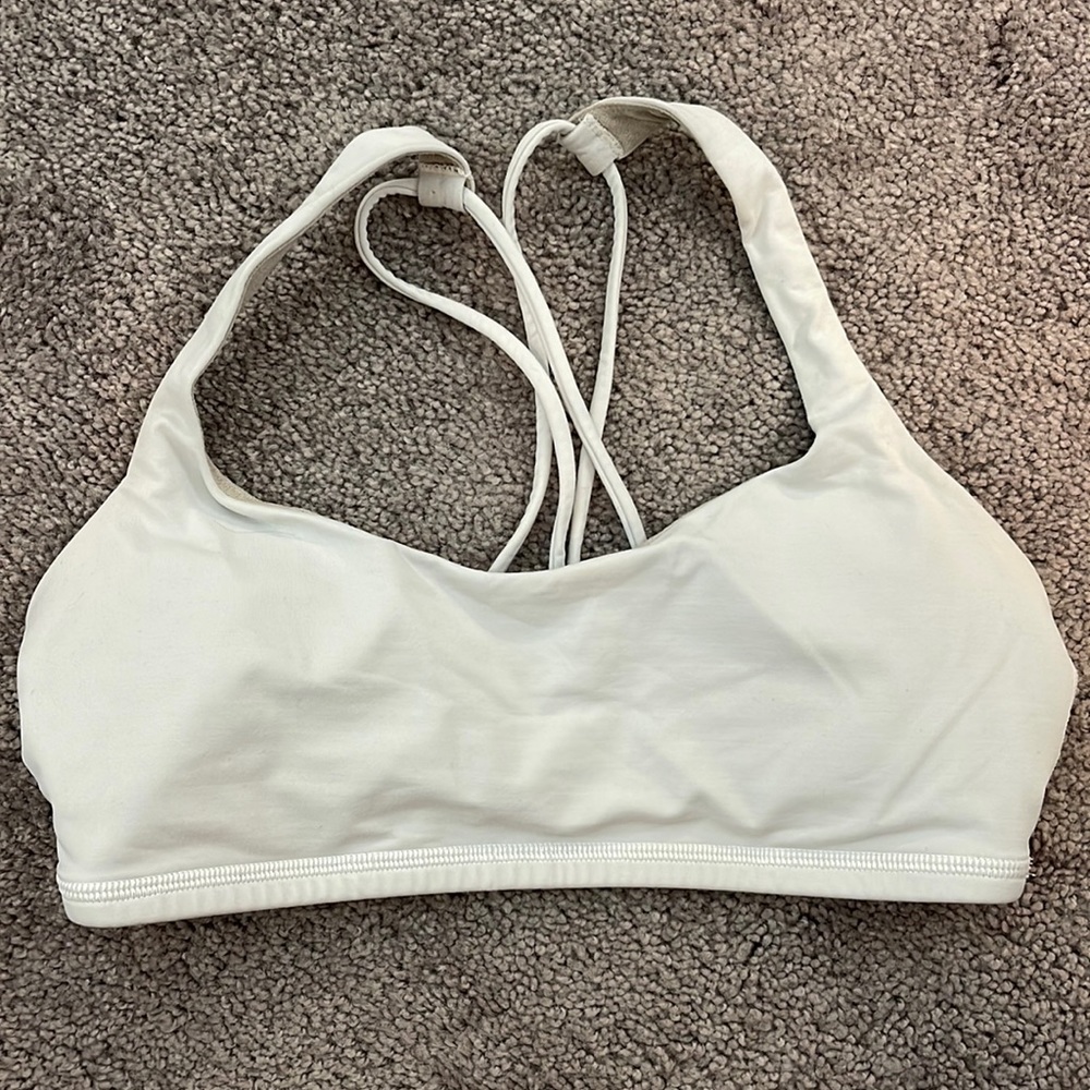 White lululemon sports bra size 6